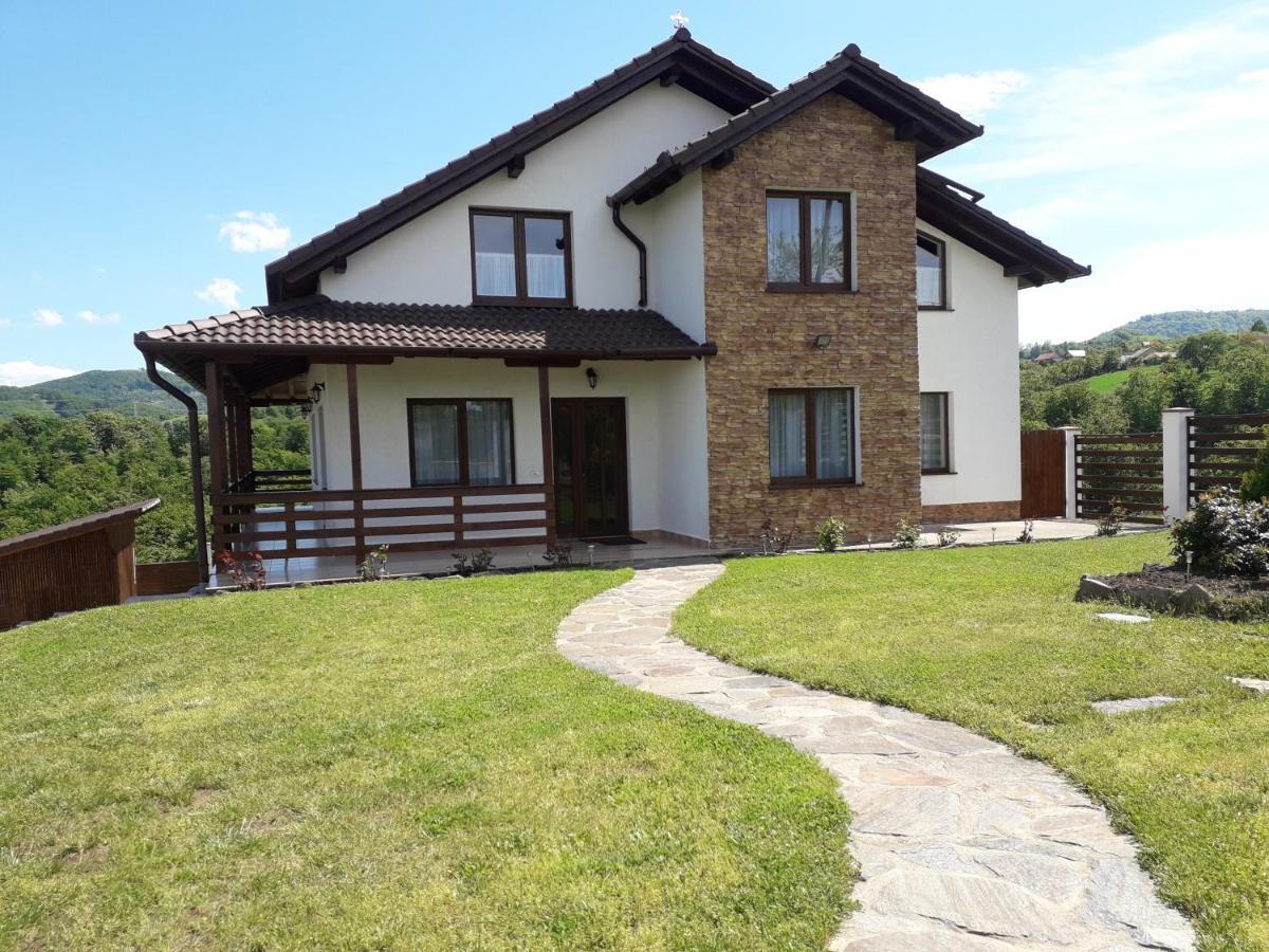 Vila Aloman Sebeş Exteriör bild